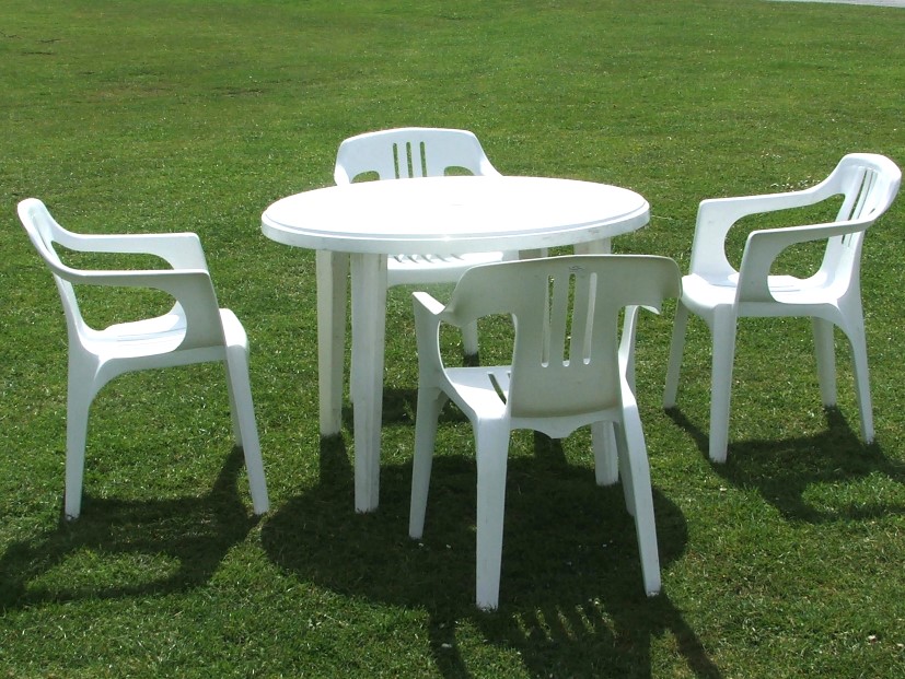 plastic kitchen table chair